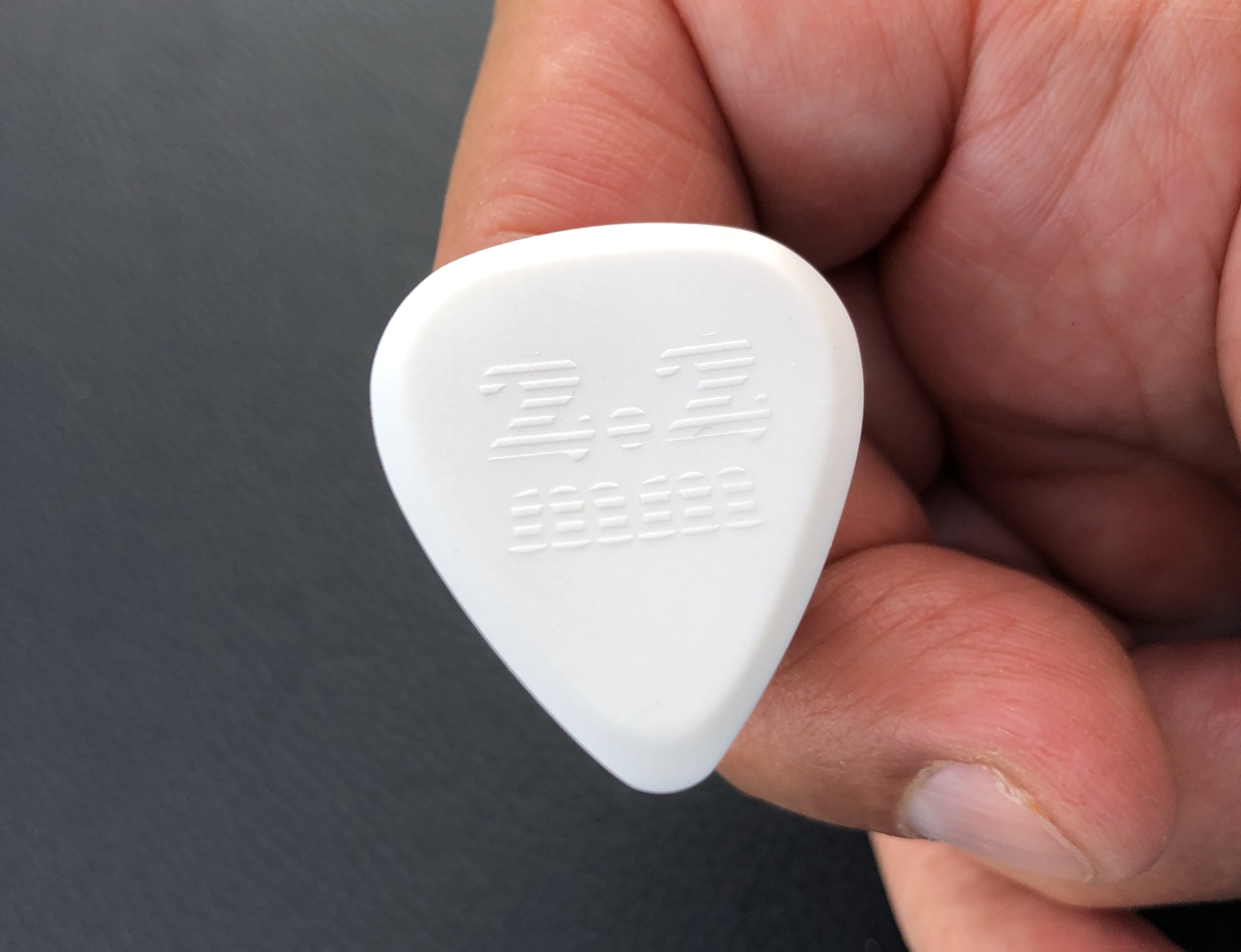 ChickenPicks Model Light 2.2 Plektrum 2,2 mm präziser Anschlag