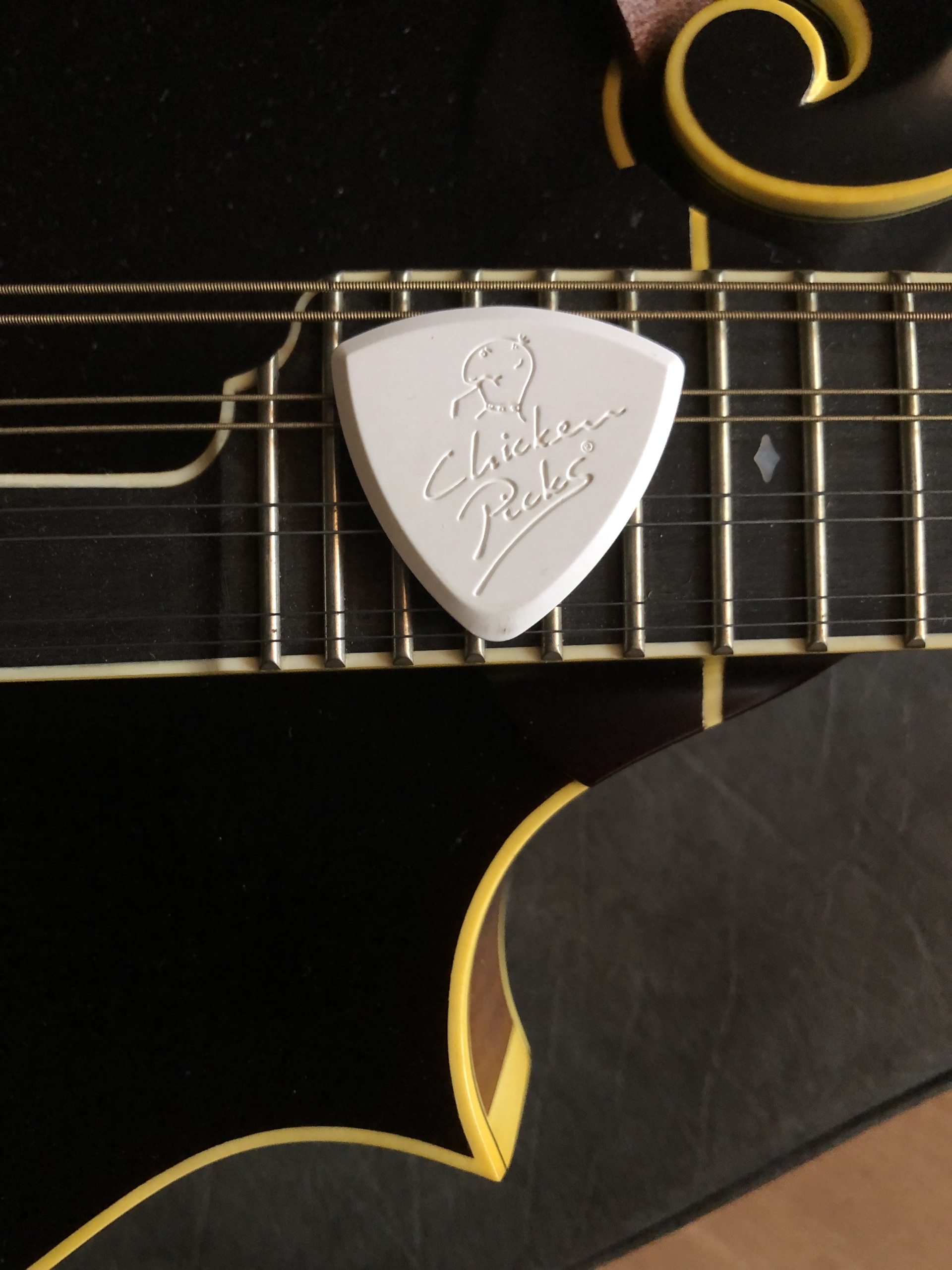 ChickenPicks Bermuda III Plektrum warmer Ton