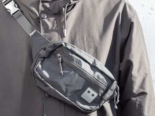 Intellijel Hip Pack Hüfttasche Schwarz 1,5 L Nylon