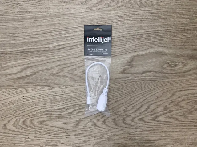 Intellijel Accessories MIDI auf 3.5mm TRS A Adapter Palette